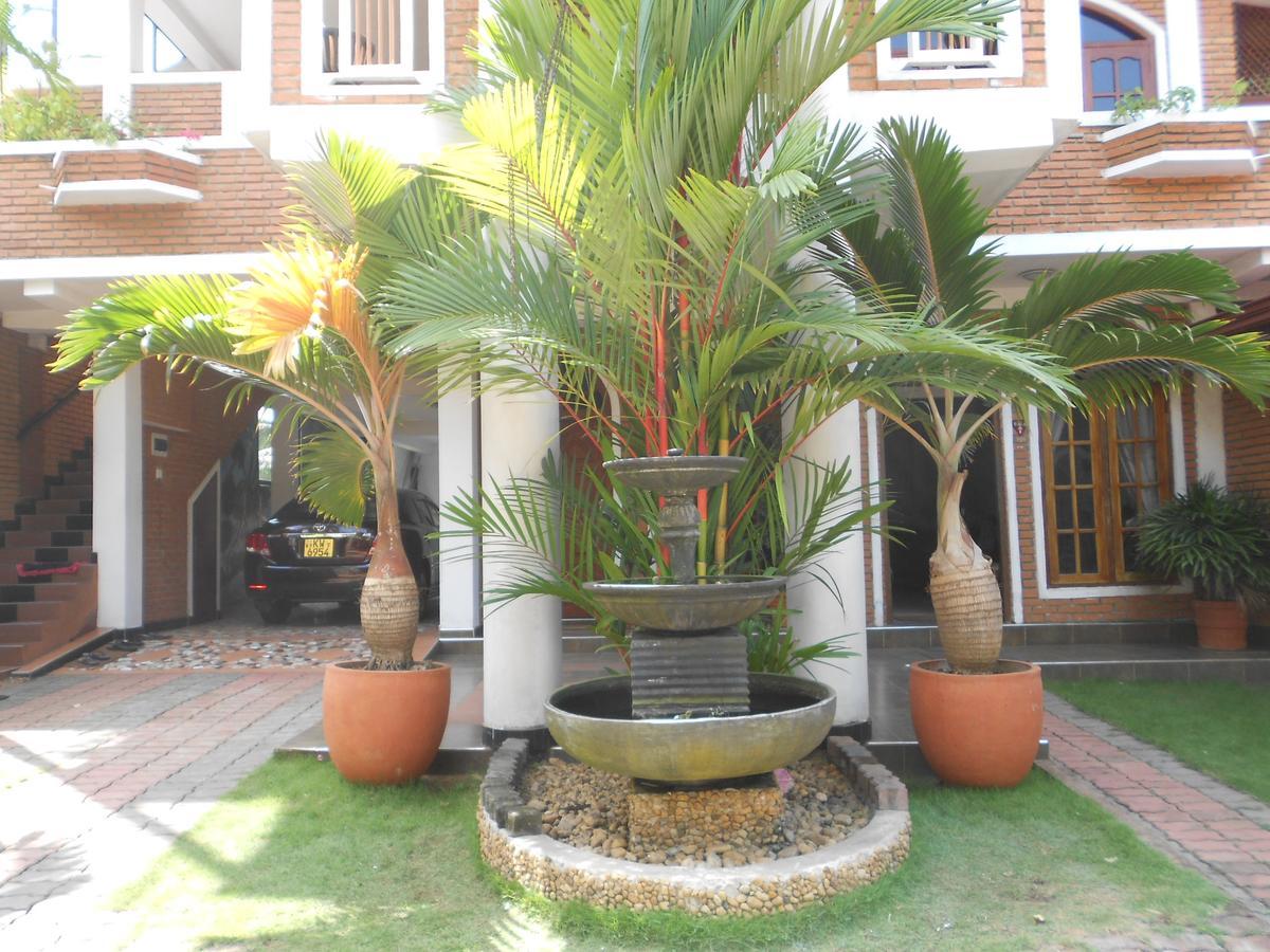 Melvila Peliyagoda Pattiya Exterior foto